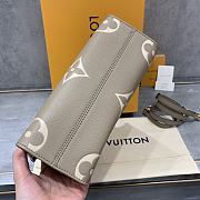 Louis Vuitton OnTheGo Tote 25x19x12 - 4