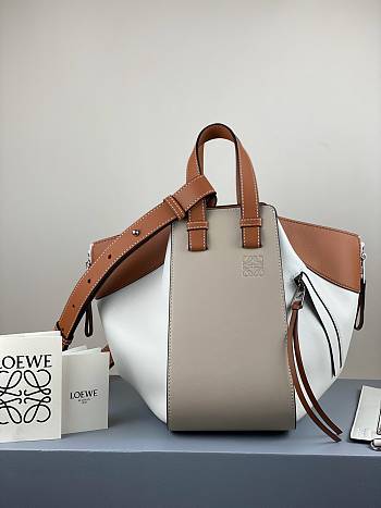 Loewe Hammock Light Oat & Soft White Size 29x26x14cm