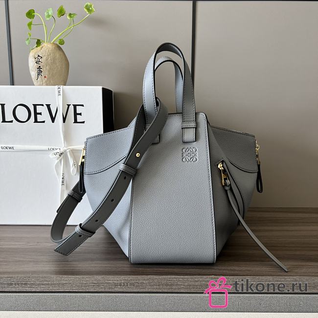 Loewe Hammock Pearl Grey Size 29x14x26cm - 1