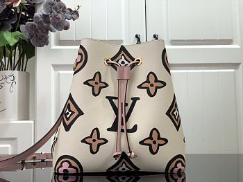 Louis Vuitton NoeNoe Handbag Wild At Heart Monogram Giant MM