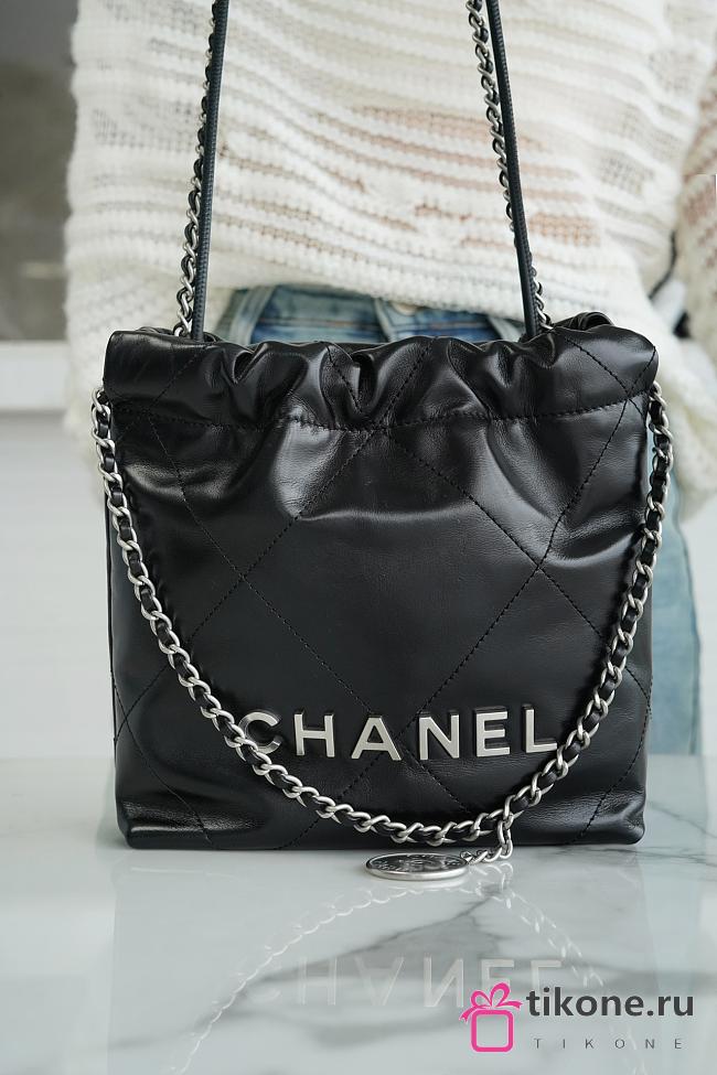 Chanel 22 Mini Bag Black With Silver Chain - 19×20×6cm - 1