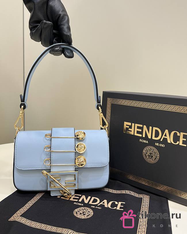 Fendi Fendace Brooch Mini Baguette Blue - 20x13x5cm - 1