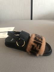 Fendi Sandals 05 - 4