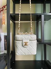 Chanel Smal Vanity Case White - 16.5x16.5x15cm - 1