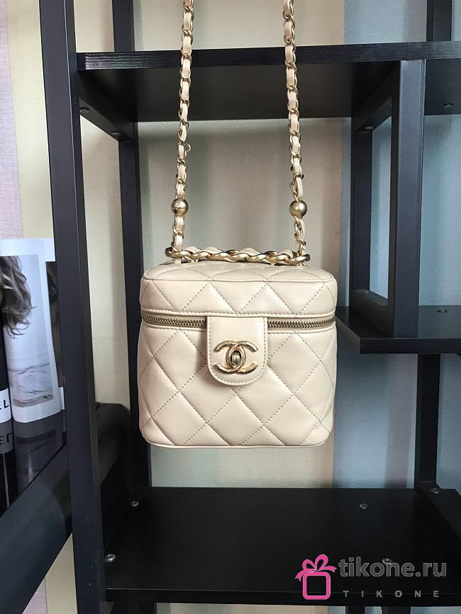 Chanel Smal Vanity Case Beige - 16.5x16.5x15cm - 1