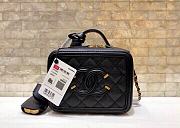  Chanel Filigree Vanity Case Quilted - 17x13x7cm - 1