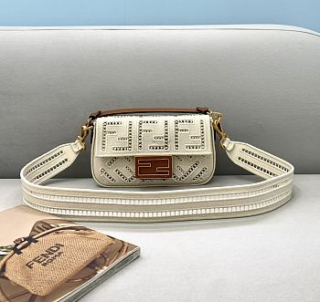 Fendi Baguette White Canvas Medium FF - 28×6×14cm