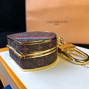 Louis Vuitton Bag Charm And Key Holder 01 - 5