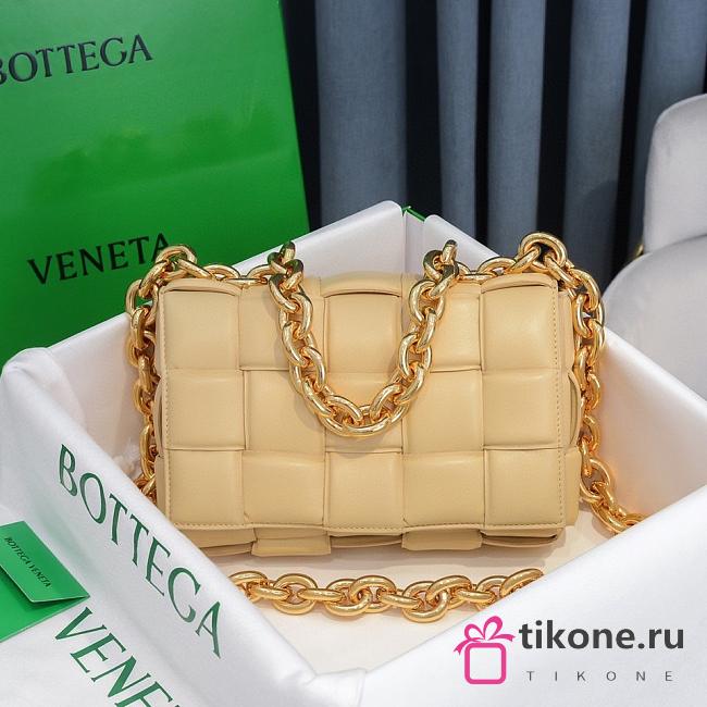 Bottega Veneta Chain Cassette Bag In Light Color - 26x18x8cm - 1