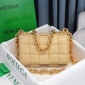 Bottega Veneta Chain Cassette Bag In Light Color - 26x18x8cm