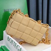 Bottega Veneta Chain Cassette Bag In Light Color - 26x18x8cm - 4