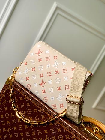 Louis Vuitton Light Pink Coussin -c26x20x12cm 