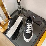 Prada Sneakers 09 - 2