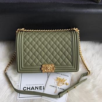 Chanel 28 Le Boy Large Size In Green Matte