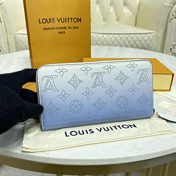 LV Blue Zippy Wallet -  19.5x10.5x2.5 cm