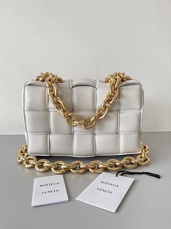 Bottega Veneta Chain Cassette Padded White- 26x18x6cm