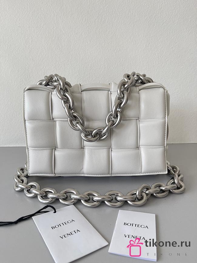 Bottega Veneta Silver Chain Cassette Padded White - 26x18x6cm - 1