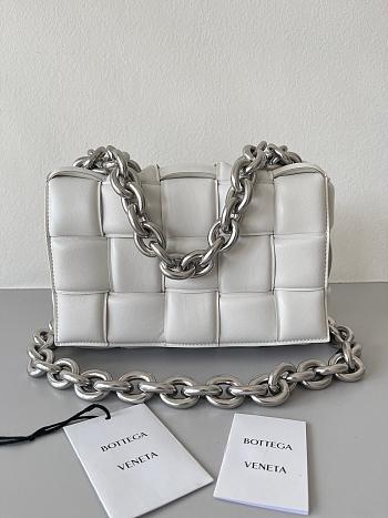 Bottega Veneta Silver Chain Cassette Padded White - 26x18x6cm