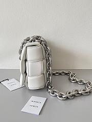 Bottega Veneta Silver Chain Cassette Padded White - 26x18x6cm - 5