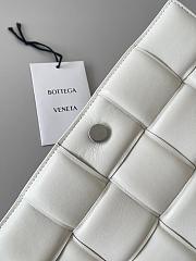 Bottega Veneta Silver Chain Cassette Padded White - 26x18x6cm - 4