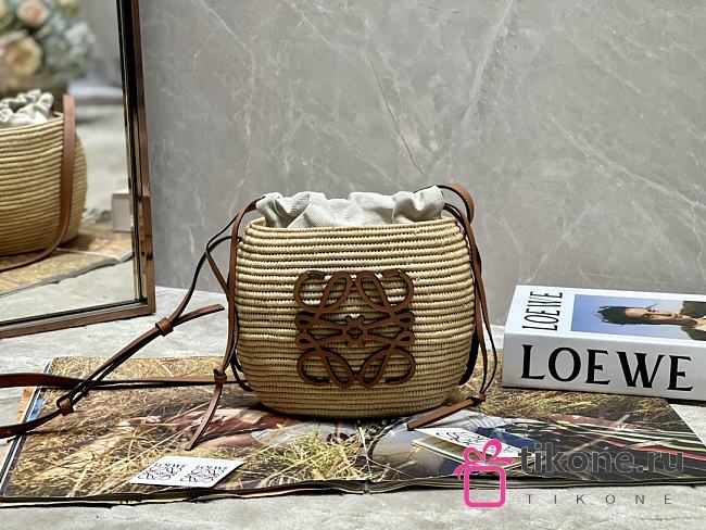 Loewe Natural Paula's Ibiza Beehive Raffia Bucket Bag - 18x16x12cm - 1