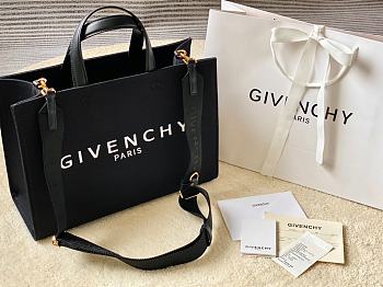 Givenchy Larger Tote Bag In Black - 37x13x26cm