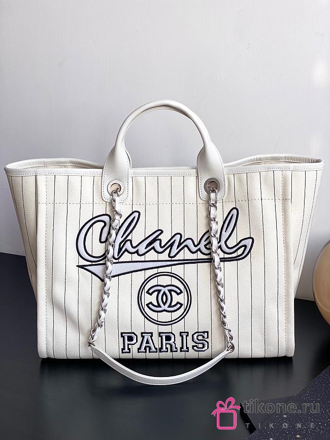 Chanel 23P White Tote - 50x30x22cm - 1