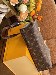 Louis Vuitton Sac Plat PM Bag In Monogram Canvas - 30x32x10cm - 4