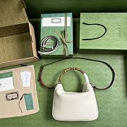 Gucci Diana White Small Shoulder Bag - 30x23x6.5cm - 3