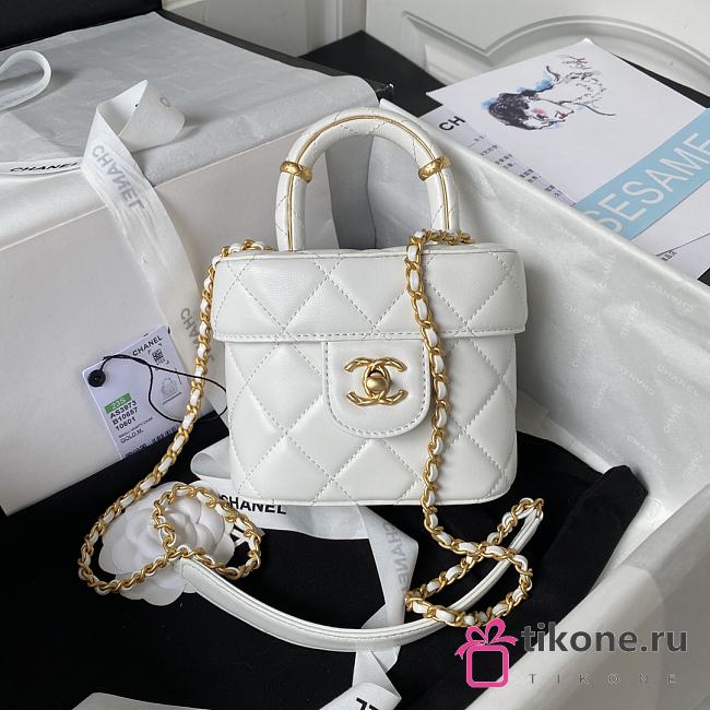 Chanel Small Vanity Case White Lambskin - 15×12.5×8cm - 1