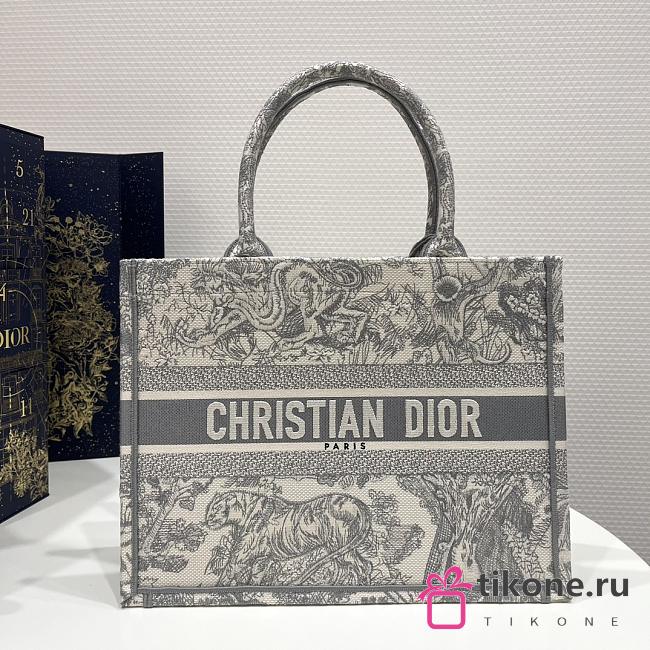 Dior Tote Tiger Embroidery Classic Color - 36x18x28cm - 1