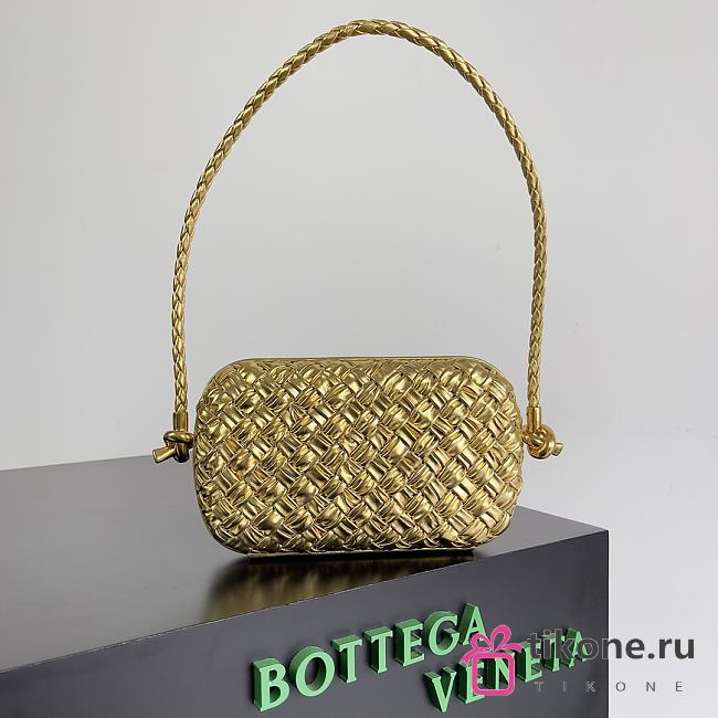 BV Knot-embellished metallic intrecciato plissé leather - 20.5x12.5x6cm - 1