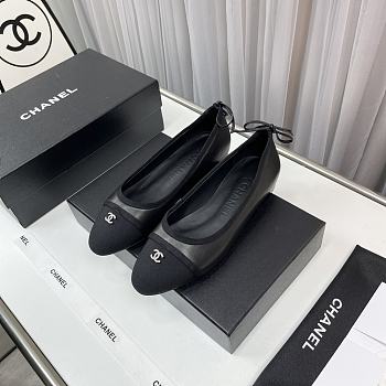 Chanel Ballet Flats In Black Leather