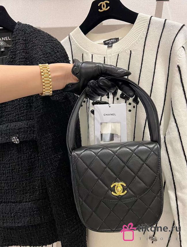 Chanel 1991 Handbag A665425  - 1