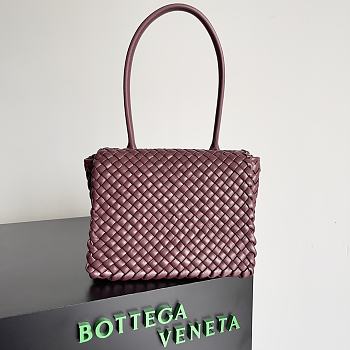 Bottega Veneta Patti intrecciato leather shoulder bag V826778 - 24x20x12cm