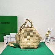 Bottega Veneta Bowling Cassette Leather Tote Bag - 28x21x16cm - 1