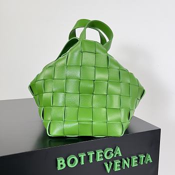 Bottega Veneta Bowling Cassette Green Leather - 28x21x16cm