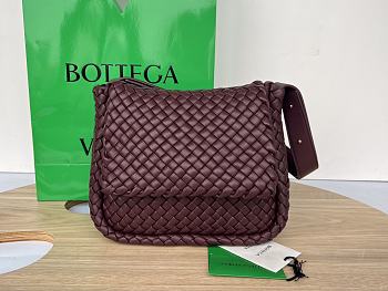 BV Fondant Cobble Shoulder Bag A569327 - 26x21x9cm