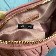 Miumiu Small Pink Wander Matelassé Shoulder Bag - 23x13x7cm - 4