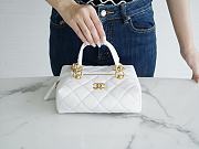 Chanel White Calfskin & Gold-Tone Metal A676390 - 19x20x6cm - 1