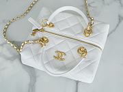 Chanel White Calfskin & Gold-Tone Metal A676390 - 19x20x6cm - 2