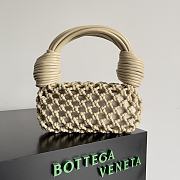 Bottega Veneta Reticule In Beige - 24x15x5cm - 1