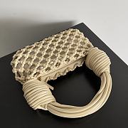 Bottega Veneta Reticule In Beige - 24x15x5cm - 2