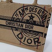 Dior Book Tote Jute Canvas Embroidered A406228 - 26.5x21x14cm - 2