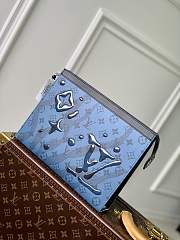 Louis Vuitton Monogram Pochette Voyage A683872 - 27x21x6cm - 1