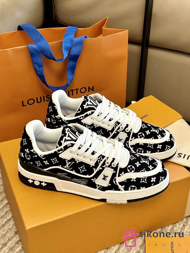 Louis Vuitton Trainers Black Monogram - 1