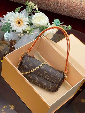 LV Wallet on Chain Ivy M81911 - 23.5x12x4.3cm