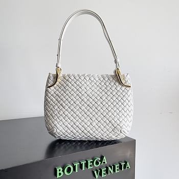 ottega Veneta Small Clicker In White Shoulder Bag - 28x10x24cm