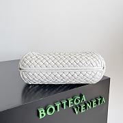 ottega Veneta Small Clicker In White Shoulder Bag - 28x10x24cm - 3