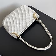 ottega Veneta Small Clicker In White Shoulder Bag - 28x10x24cm - 5